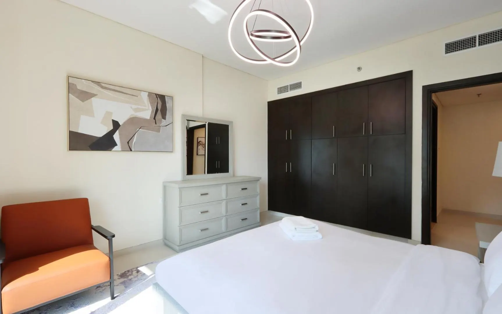 Livbnb - 2Br Tranquility W/ Sea And Ain View Dubai Apartment