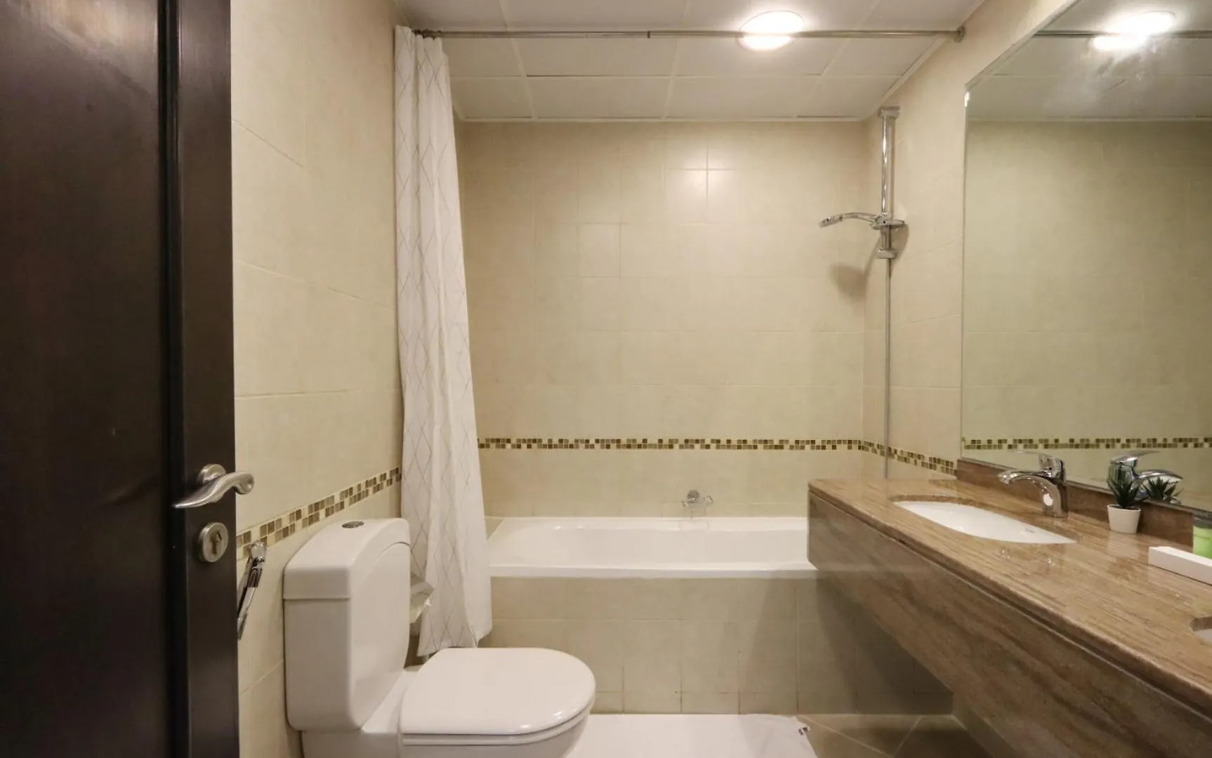 Apartment Livbnb - 2Br Tranquility W/ Sea And Ain View Dubai