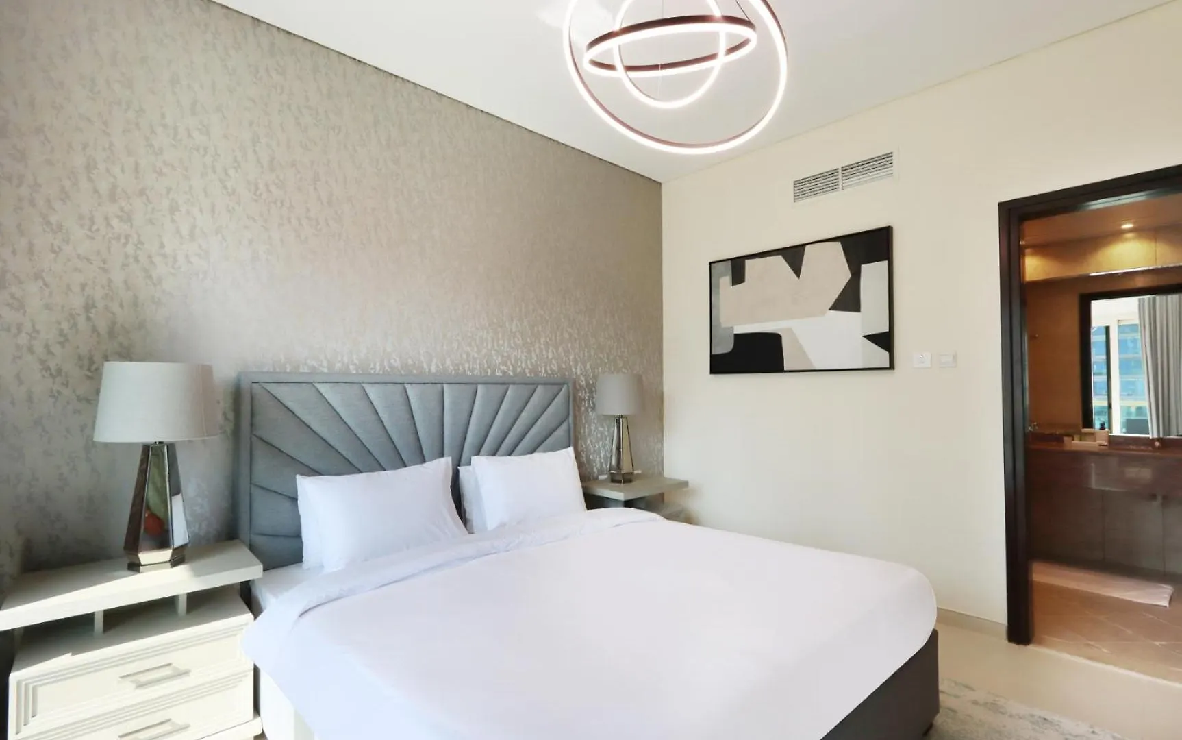 Apartment Livbnb - 2Br Tranquility W/ Sea And Ain View Dubai