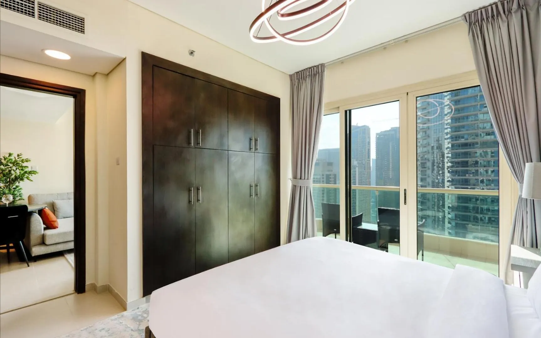 Livbnb - 2Br Tranquility W/ Sea And Ain View Dubai Apartment